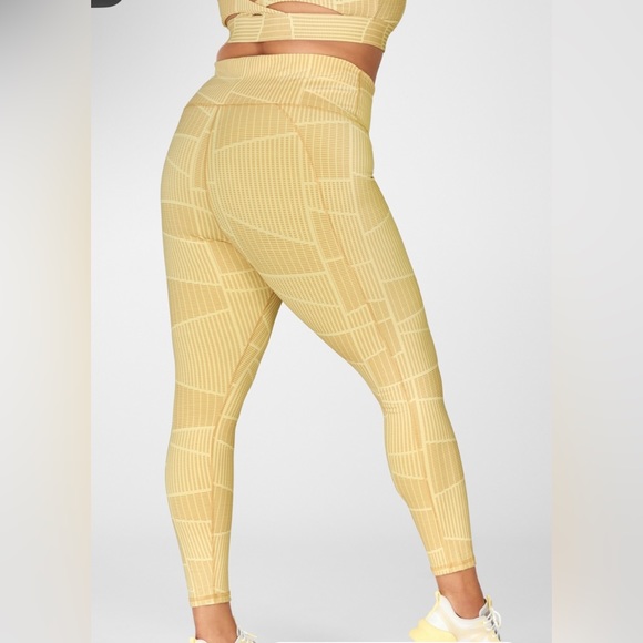 Fabletics Define PowerHold High-Waisted Legging In Gridlock Size Medium - Picture 2 of 11